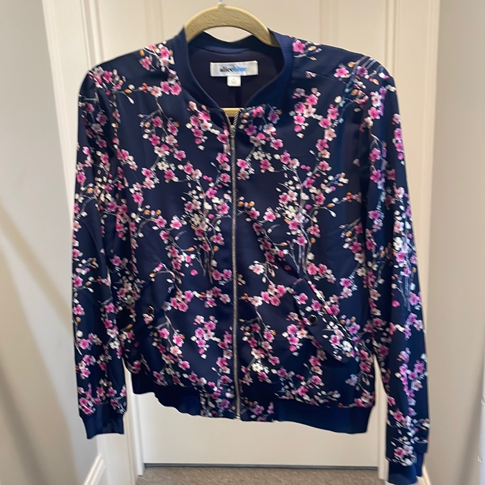 EUC Navy floral jacket Sz S